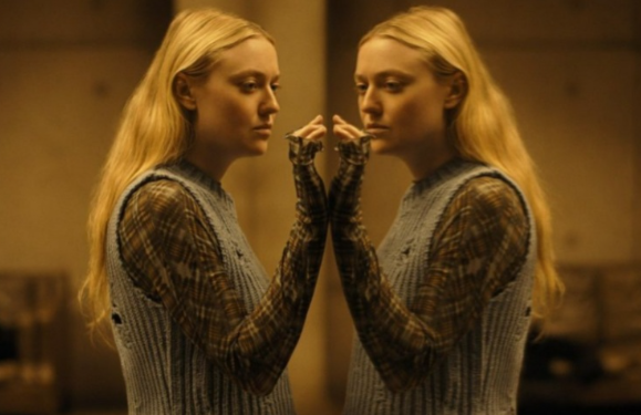 Review Film The Watchers: Pengawas Hutan